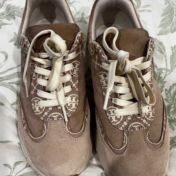 Tory Burch Tan and Cream Sneakers - Picture 1 of 4